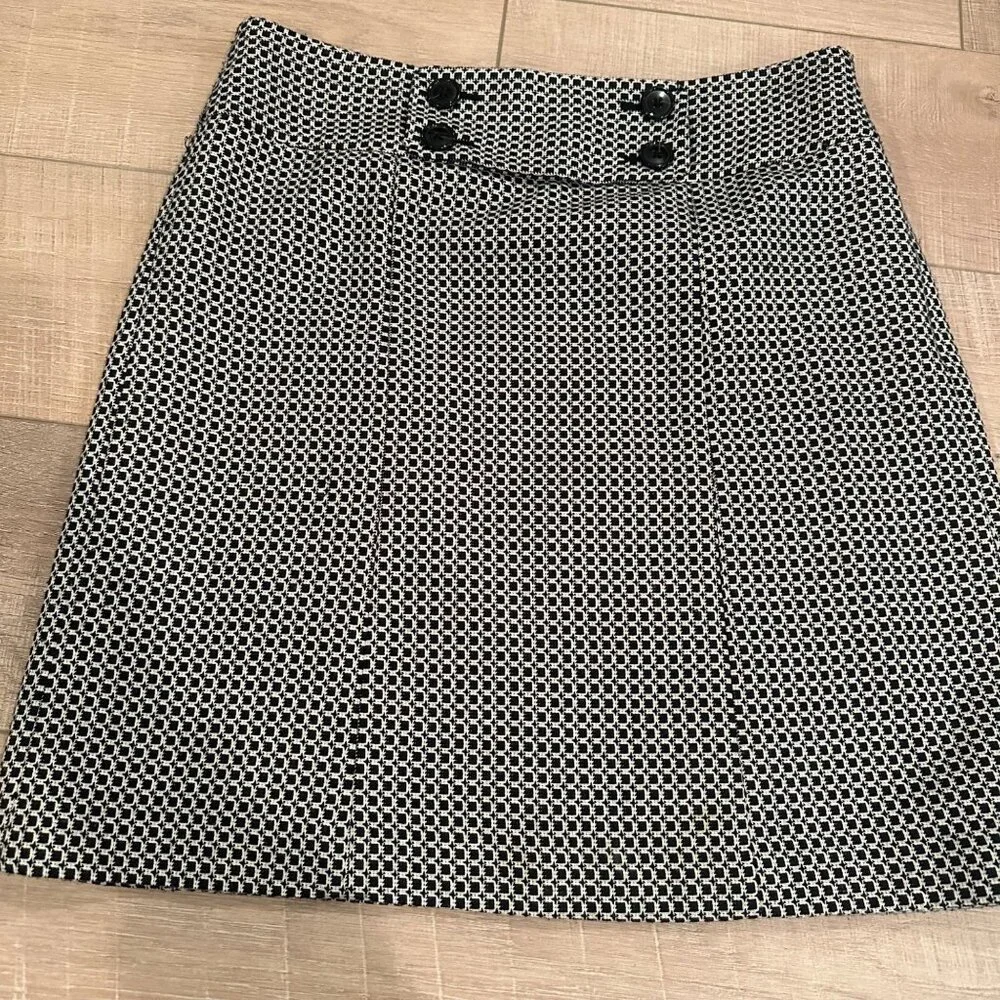 ANN TAYLOR WOMENS BLACK AND WHITE SKIRT SIZE 6